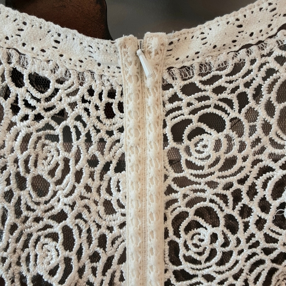 🐝HOST PICK🐝 BEGUILE BY BYRON LARS DRESS SIZE 6P - Picture 7 of 12